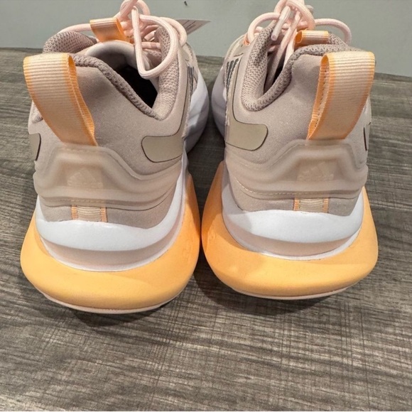 Adidas NWT Womens Alphabounce+ coral Sneakers Size 11 - Picture 5 of 8